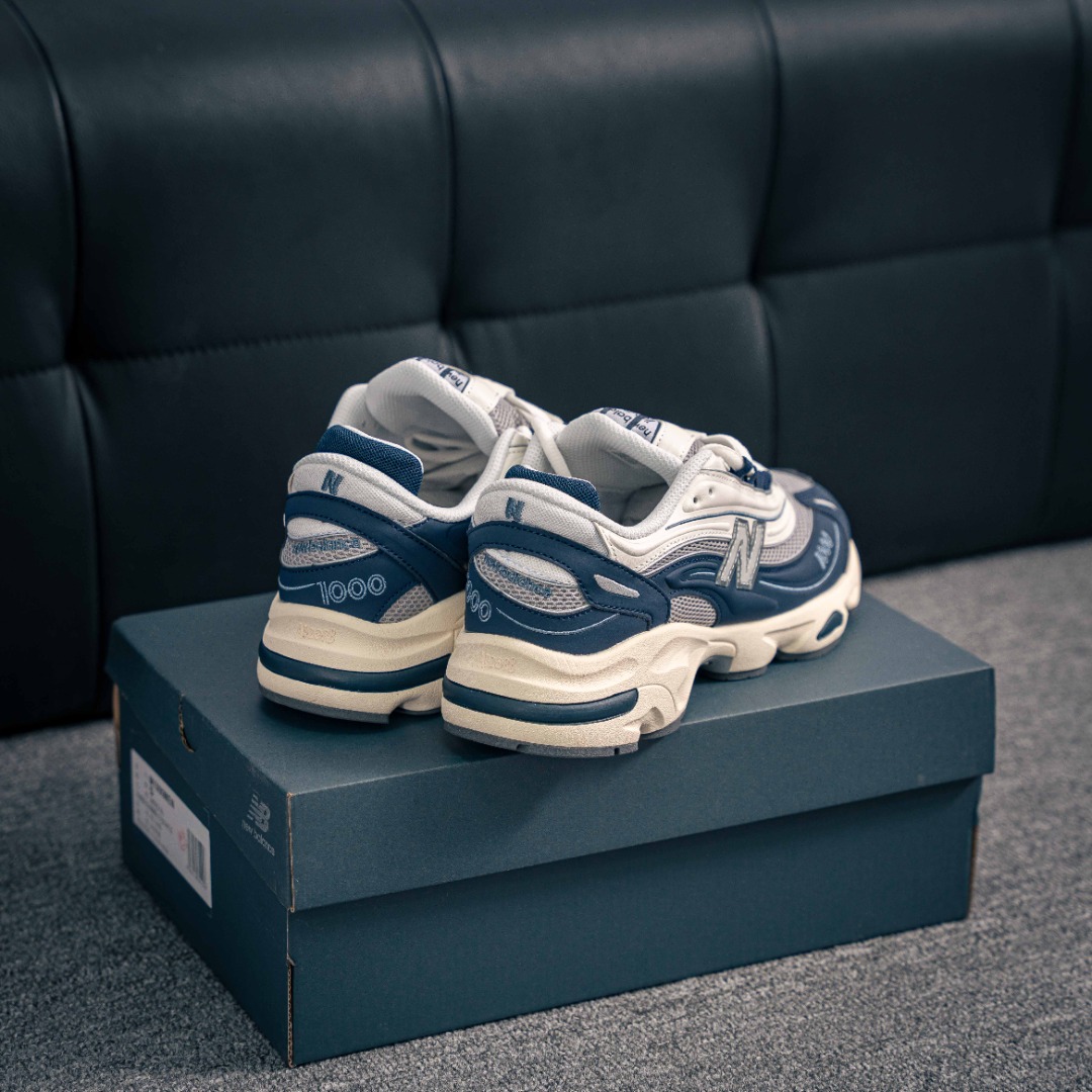 210 New Balance M1000 复古跑鞋 符合潮流趋势的复古老爹鞋型  M1000MEN