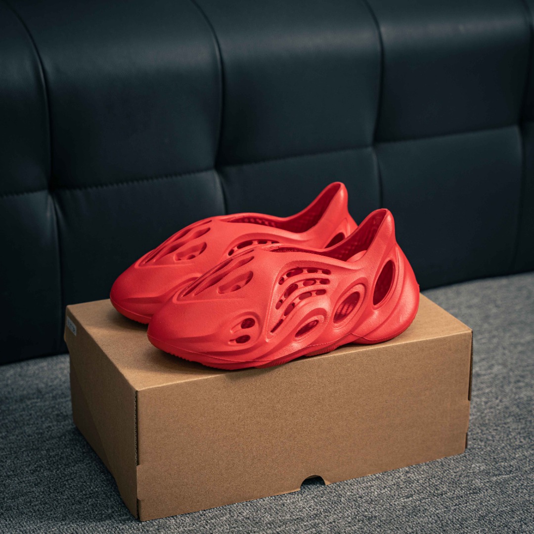 [Sandals and Slippers Series]Coconut slide Kanye is the same as big red yeezy