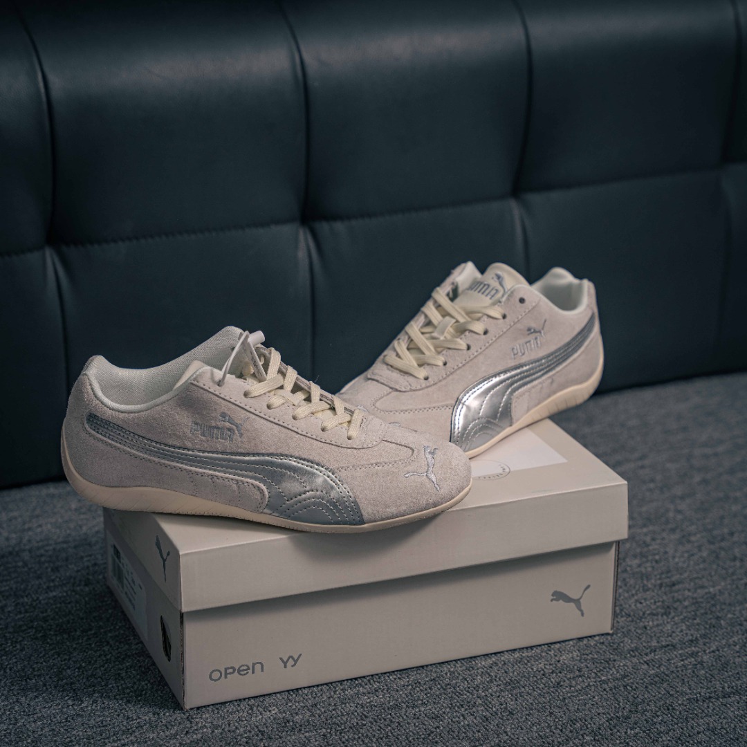 💰150        核心私

Puma Speedcat premlum
彪马薄底系列 复古运动休闲跑鞋 
鞋面设计轻量透气 提供了舒适性和穿着感受
柔软内里材质 穿着更加舒适
橡胶鞋底提供持久的牵引力
货号：401603 03
尺码：35 36 37 37.5 38 38.5 39.5 40 40.5 41.5 42 42.5 43 44 45
