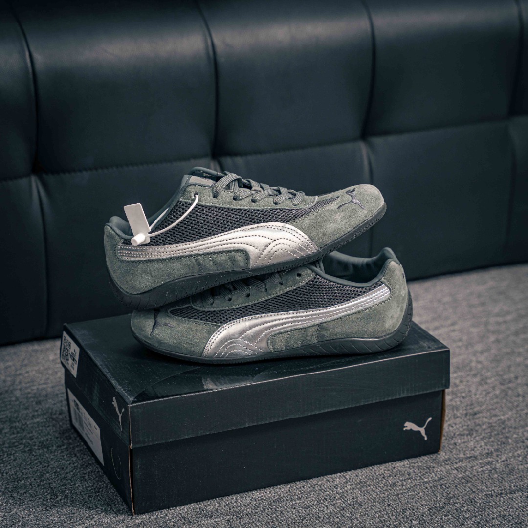 💰150        核心私

Puma Speedcat premlum
彪马薄底系列 复古运动休闲跑鞋 
鞋面设计轻量透气 提供了舒适性和穿着感受
柔软内里材质 穿着更加舒适
橡胶鞋底提供持久的牵引力
货号：403902 03
尺码：35 36 37 37.5 38 38.5 39.5 40 40.5 41.5 42 42.5 43 44 45