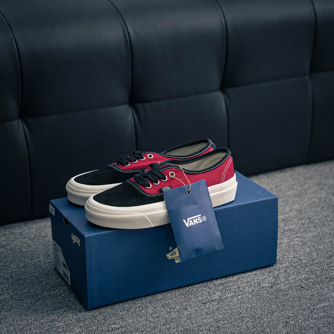 💰120         核心私

Vans Authentic REISSUE 44 春季六色全系列百搭舒适低帮帆布鞋男女同款 
尺码:35 36 36.5 37 38 38.5 39 40 40.5 41 42 42.5 43 44