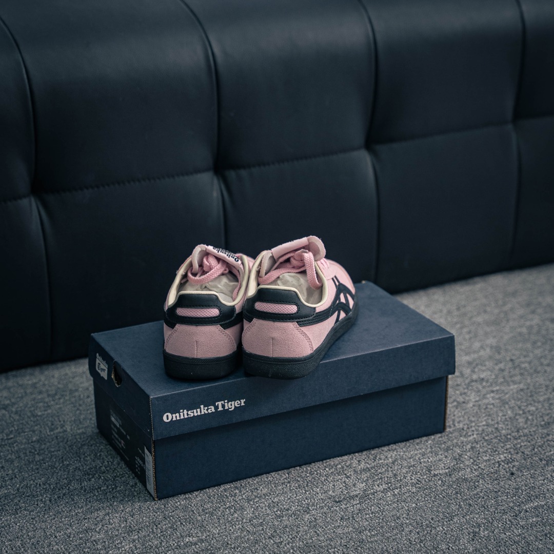 💰140         核心私

亚瑟士Onitsuka Tiger Tokuten 鬼家虎 德训低帮休闲板鞋 
货号：1183A907-701
尺码：36 37 38 39 40.5 41.5