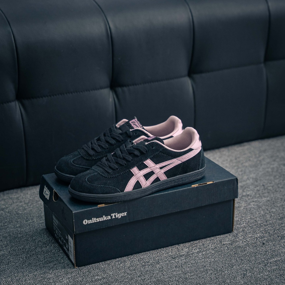 💰140         核心私

亚瑟士Onitsuka Tiger Tokuten 鬼家虎 德训低帮休闲板鞋 
货号：1183C254-001
尺码：36 37 38 39 40.5 41.5