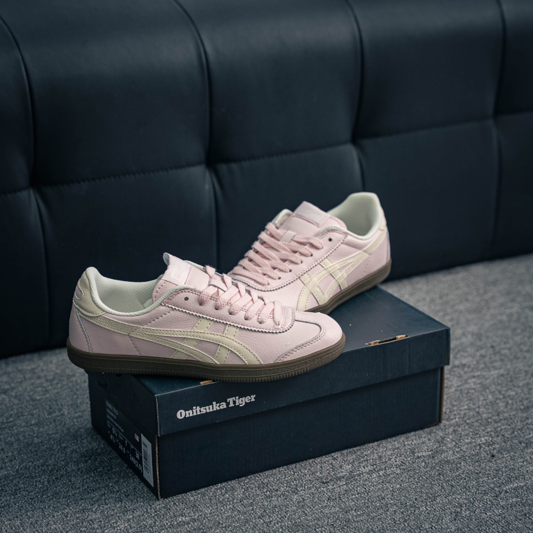 💰140         核心私

亚瑟士Onitsuka Tiger Tokuten 鬼家虎 德训低帮休闲板鞋 
货号：1183C429-700
尺码：36 37 38 39 40.5 41.5