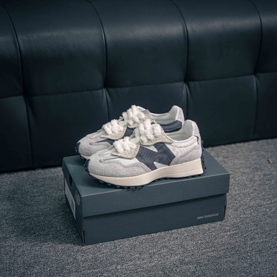 💰150        核心私

New Balance NB327系列复古休闲慢跑鞋 
货号：U327WGR
尺码：36 37 37.5 38 38.5 39 40 40.5 41 42 42.5 43 44 45
3116