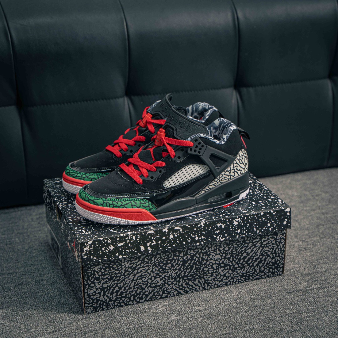 💰150        核心私

Air Jordan Spizike Low  国外X平台优先上线 防滑耐磨 低帮元素 外贸特供渠道批次 新配色不断更新开发 原装纸板楦头开发 独家私模八层组合大底 市场唯一正确版本 融入Ari Jordan 3流行和经典设计，打造鞋底和鞋面 两边穿插上Ari Jordan 4特色护脚腕 镶进Ari Jordan 5和Ari Jordan 6经典素材 完美结合潮流前沿和独树一格的大家风范 
货号：FQ1759 060
尺码：36 36.5 37.5 38 38.5 39 40 40.5 41 42 42.5 43 44 44.5 45
XQ