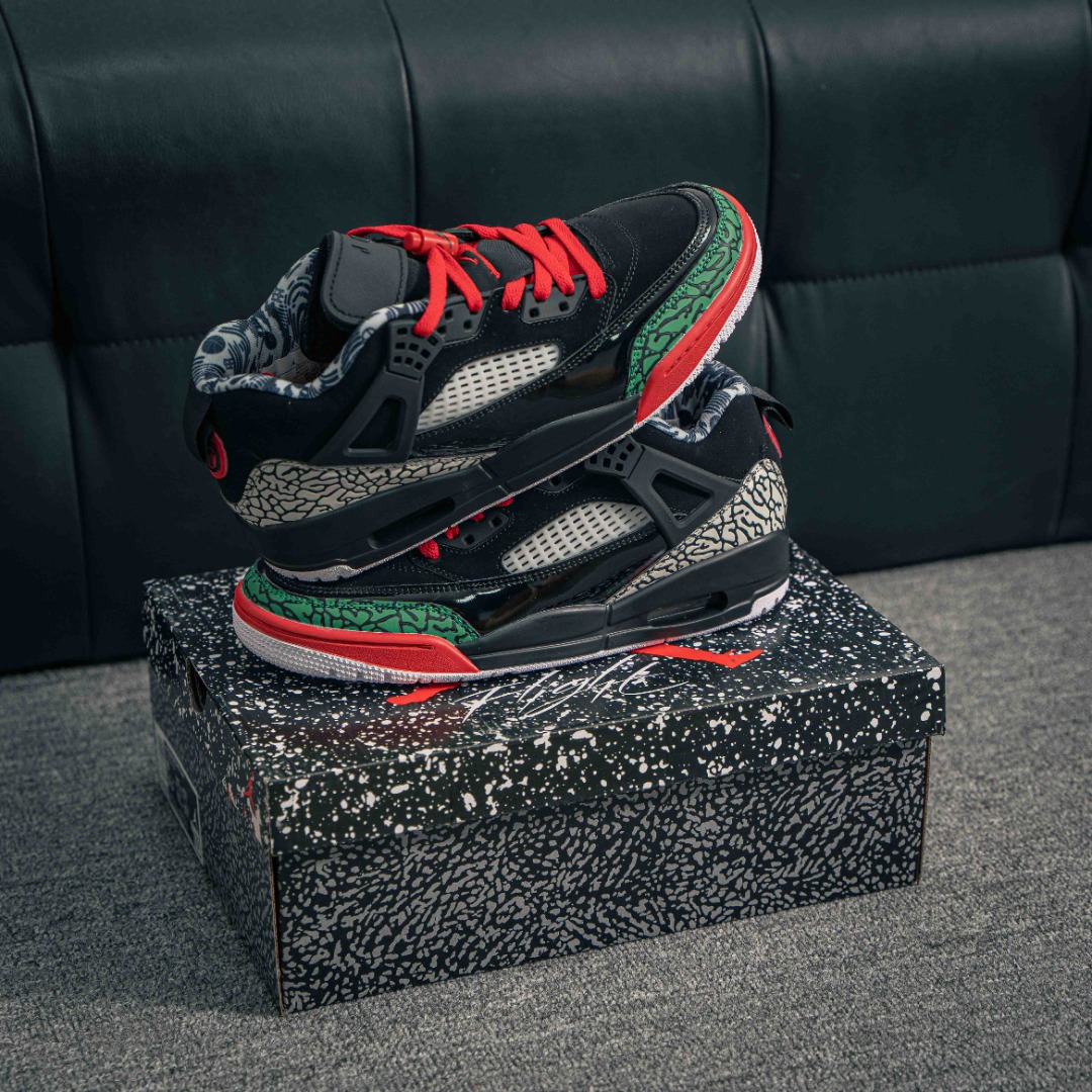 💰150 核心私
Air Jordan Spizike Low 国外X平台优先上线 防滑耐磨 低帮元素 外贸特供渠道批次 新配色不断更新开发 原装纸板楦头开发 独家私模八层组合大底 市场唯一正确版本 融入Ari Jordan 3流行和经典设计,打造鞋底和鞋面 两边穿插上Ari Jordan 4特色护脚腕 镶进Ari Jordan 5和Ari Jordan 6经典素材 完美结合潮流前沿和独树一格的大家风范
货号:FQ1759 060
尺码:36 36.5 37.5 38 38.5 39 40 40.5 41 42 42.5 43 44 44.5 45
XQ