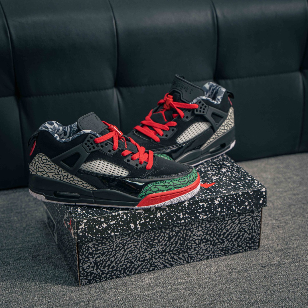 💰150 核心私
Air Jordan Spizike Low 国外X平台优先上线 防滑耐磨 低帮元素 外贸特供渠道批次 新配色不断更新开发 原装纸板楦头开发 独家私模八层组合大底 市场唯一正确版本 融入Ari Jordan 3流行和经典设计,打造鞋底和鞋面 两边穿插上Ari Jordan 4特色护脚腕 镶进Ari Jordan 5和Ari Jordan 6经典素材 完美结合潮流前沿和独树一格的大家风范
货号:FQ1759 060
尺码:36 36.5 37.5 38 38.5 39 40 40.5 41 42 42.5 43 44 44.5 45
XQ