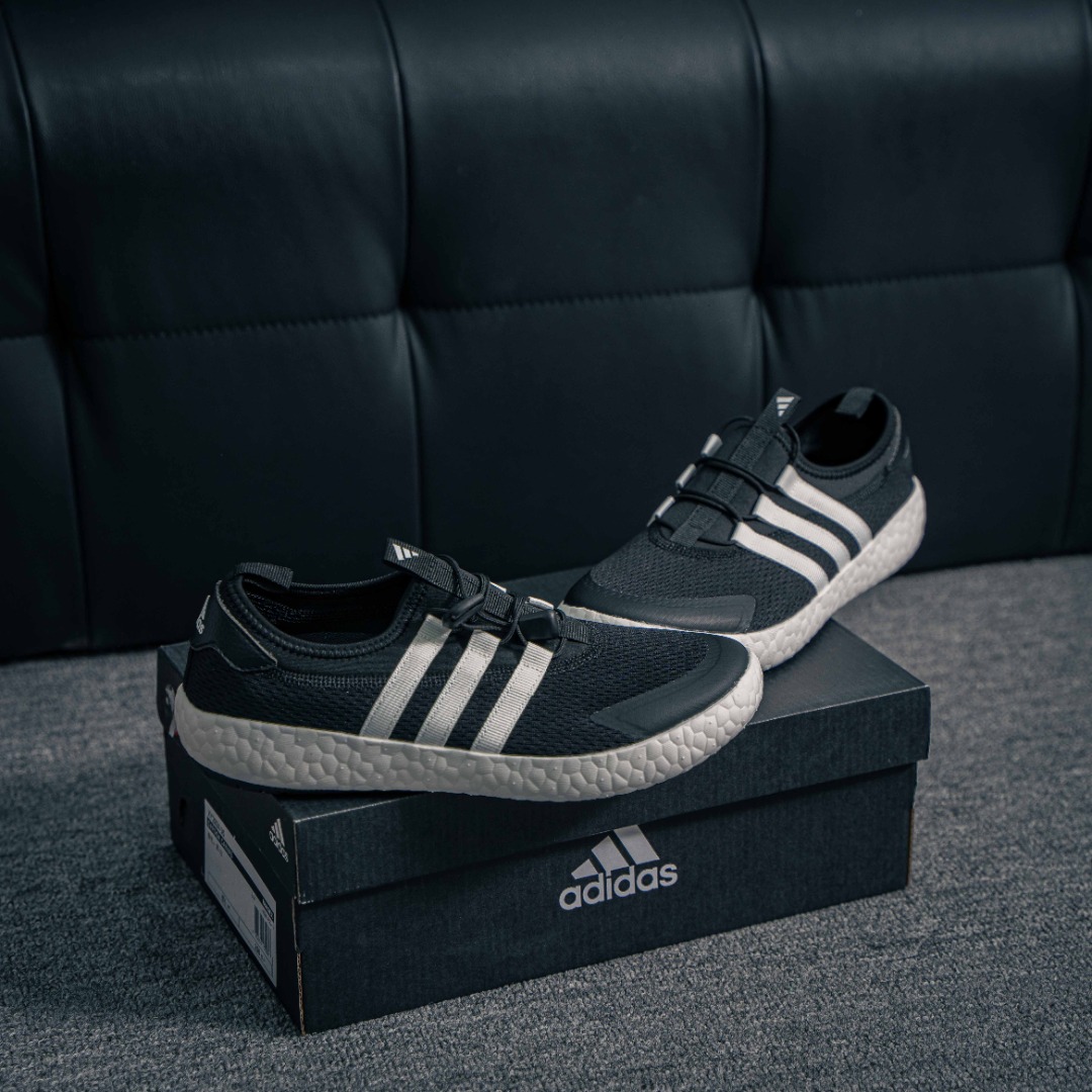 💰140         核心私

涉水鞋一出 玩水的季节又来临了
Adidas Terrex Daroga Two 13 Heat.rdy 阿迪达斯 低帮 褐色 男女同款 织物溯溪鞋耐磨透气低邦户外功能性运动鞋 无论是海边旅行、河岸漫步，还是晴日徒步，这款Adidas涉水鞋力求带来舒适脚感。搭载HEAT.RDY御热科技，穿着舒适。含弹力鞋跟,舒适贴合。配Traxiony外底,旨在方便陆地和水上活动。把它收纳到你的包里，出发吧。• 系带设计• 织物鞋面• 弹力鞋跟结构• 乙烯/乙酸乙烯酯（EVA）中底• Traxions外底。
货号：XY2024
尺码：39 40 40.5 41 42 42.5 43 44 45
1515