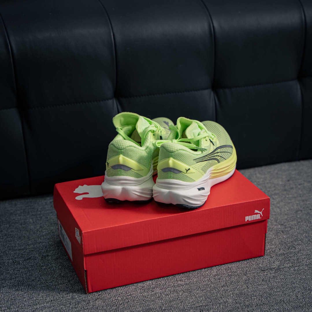 💰170         核心私

Puma Deviate NITRO 3 彪破精英顶缓系列低帮氮气超轻量竞速休闲运动慢跑鞋
货号：309707 06
尺码：36 37 37.5 38 39 39.5 40.5 41.5 42 42.5 43.5 44 45
1433