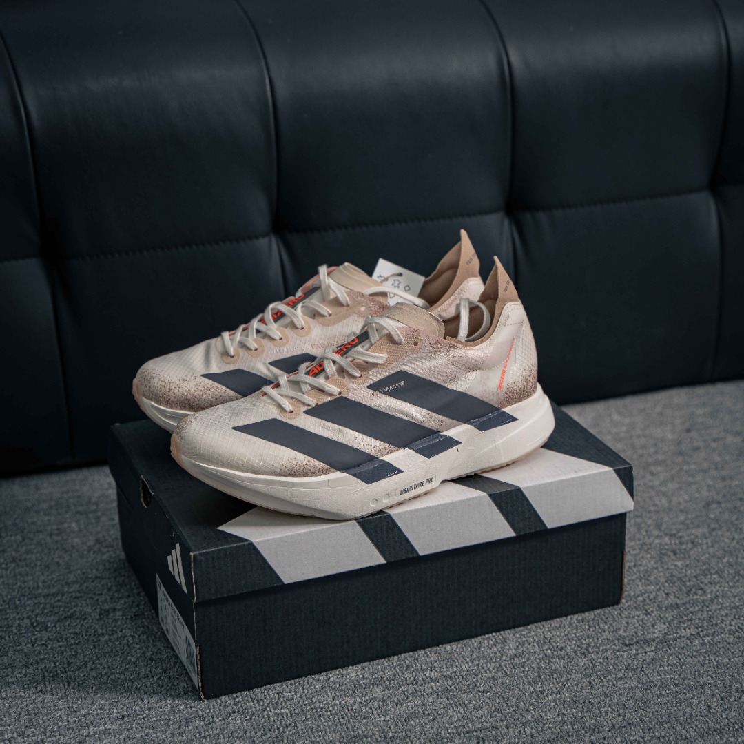 核心私 Adidas Adizero Adios PRO 4 M 阿迪透气轻盈低帮跑步鞋 货号:JR6357 AS