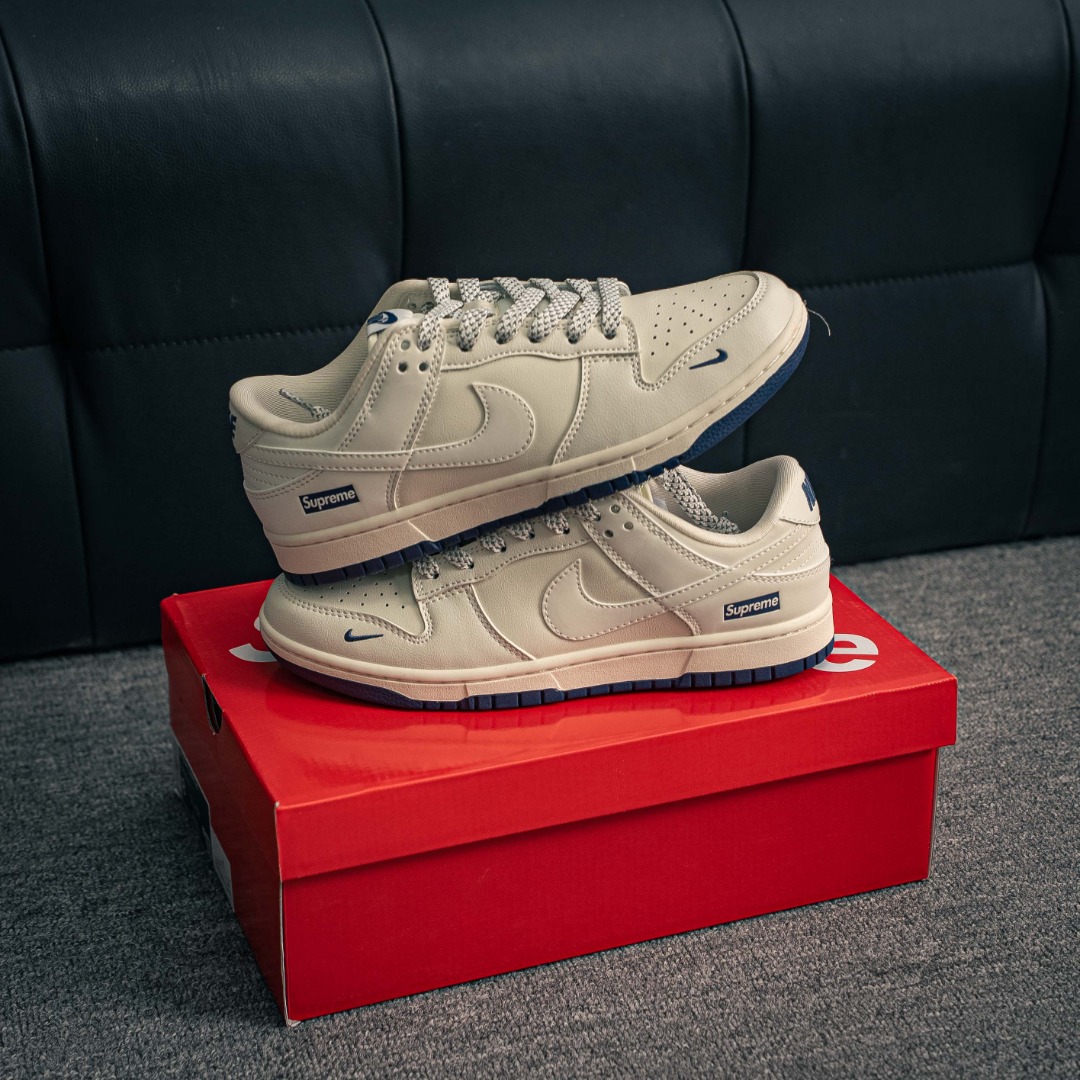 核心私 Nike Dunk 全套原楦原模倾力打造完美版型 独家原厂航空铝磨具打磨大底 鞋头坡度极致还原 无解鞋型 原盒原配 圈内天花板工艺 原厂冲刀 超高清洁度 全鞋零毛边皮料切割 货号:XX8888 003