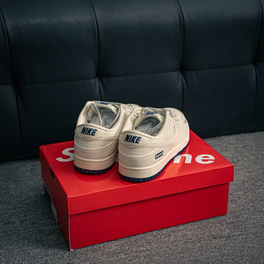 核心私 Nike Dunk 全套原楦原模倾力打造完美版型 独家原厂航空铝磨具打磨大底 鞋头坡度极致还原 无解鞋型 原盒原配 圈内天花板工艺 原厂冲刀 超高清洁度 全鞋零毛边皮料切割 货号:XX8888 003