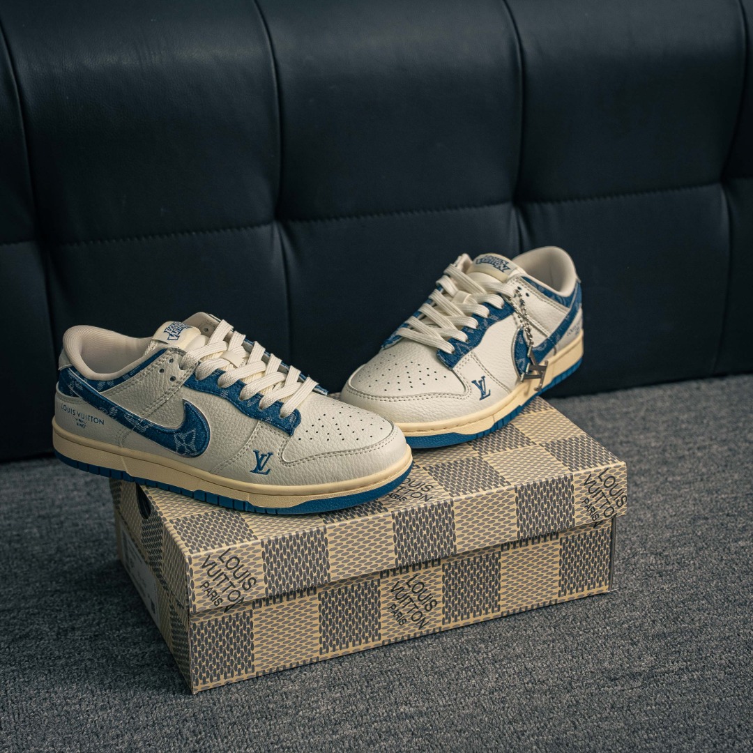 核心私 Nike Dunk 全套原楦原模倾力打造完美版型 独家原厂航空铝磨具打磨大底 鞋头坡度极致还原 无解鞋型 原盒原配 圈内天花板工艺 原厂冲刀 超高清洁度 全鞋零毛边皮料切割 货号:JH8310 955