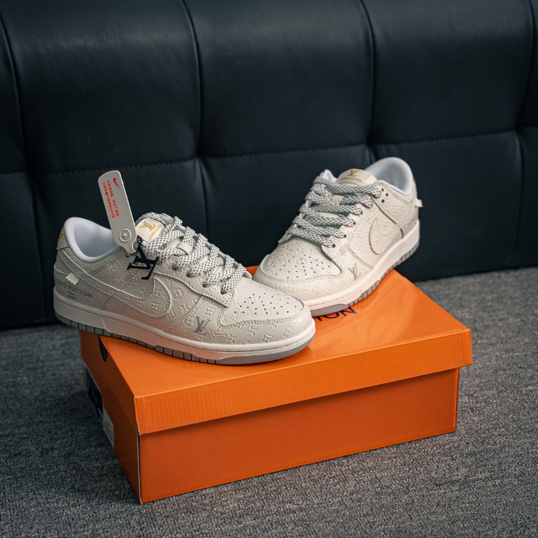 核心私 Nike Dunk 全套原楦原模倾力打造完美版型 独家原厂航空铝磨具打磨大底 鞋头坡度极致还原 无解鞋型 原盒原配 圈内天花板工艺 原厂冲刀 超高清洁度 全鞋零毛边皮料切割 货号:XX3168 140