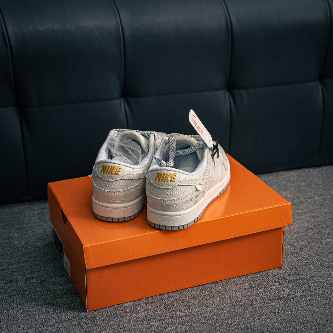 核心私 Nike Dunk 全套原楦原模倾力打造完美版型 独家原厂航空铝磨具打磨大底 鞋头坡度极致还原 无解鞋型 原盒原配 圈内天花板工艺 原厂冲刀 超高清洁度 全鞋零毛边皮料切割 货号:XX3168 140