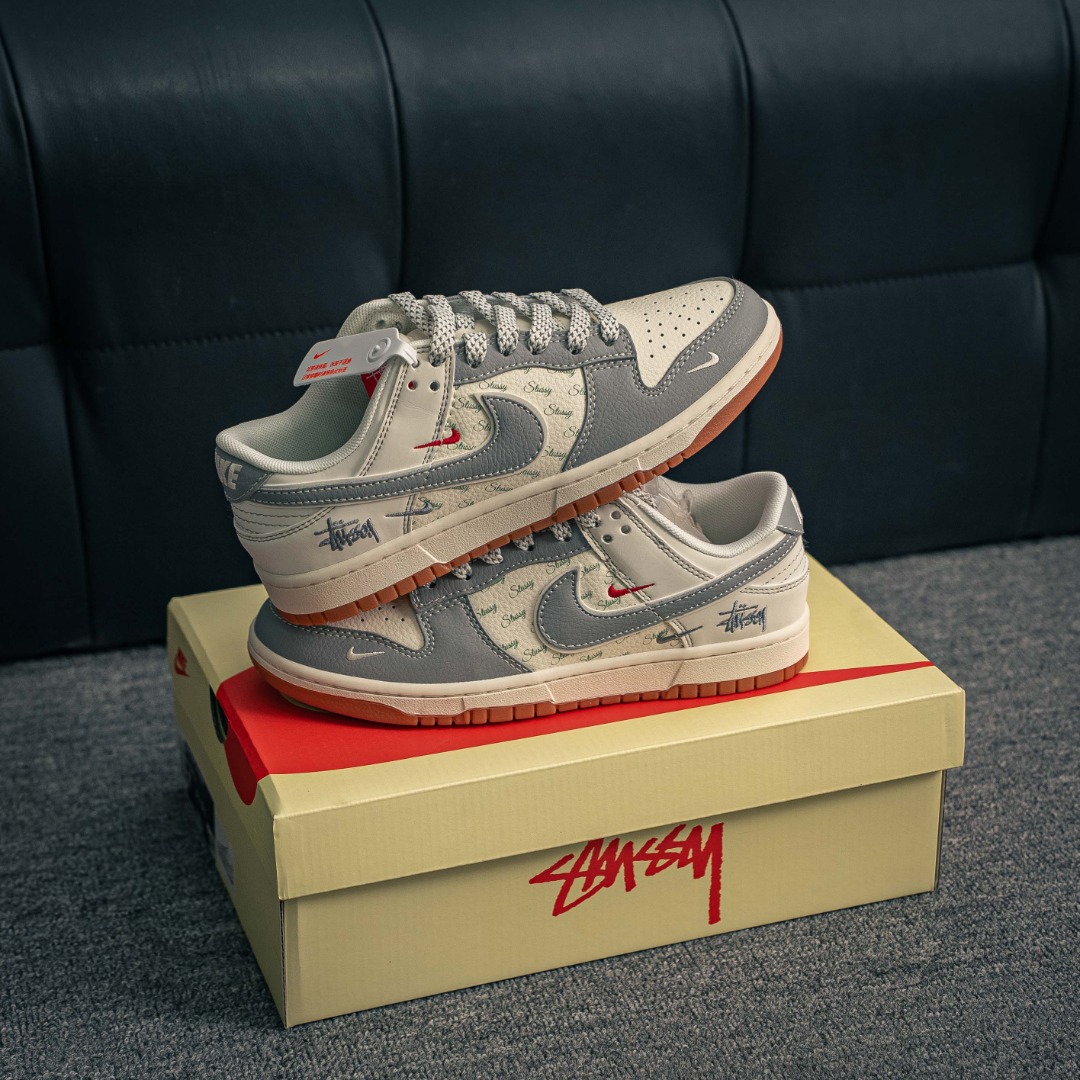 核心私 Nike Dunk 全套原楦原模倾力打造完美版型 独家原厂航空铝磨具打磨大底 鞋头坡度极致还原 无解鞋型 原盒原配 圈内天花板工艺 原厂冲刀 超高清洁度 全鞋零毛边皮料切割 货号:XS6089 531