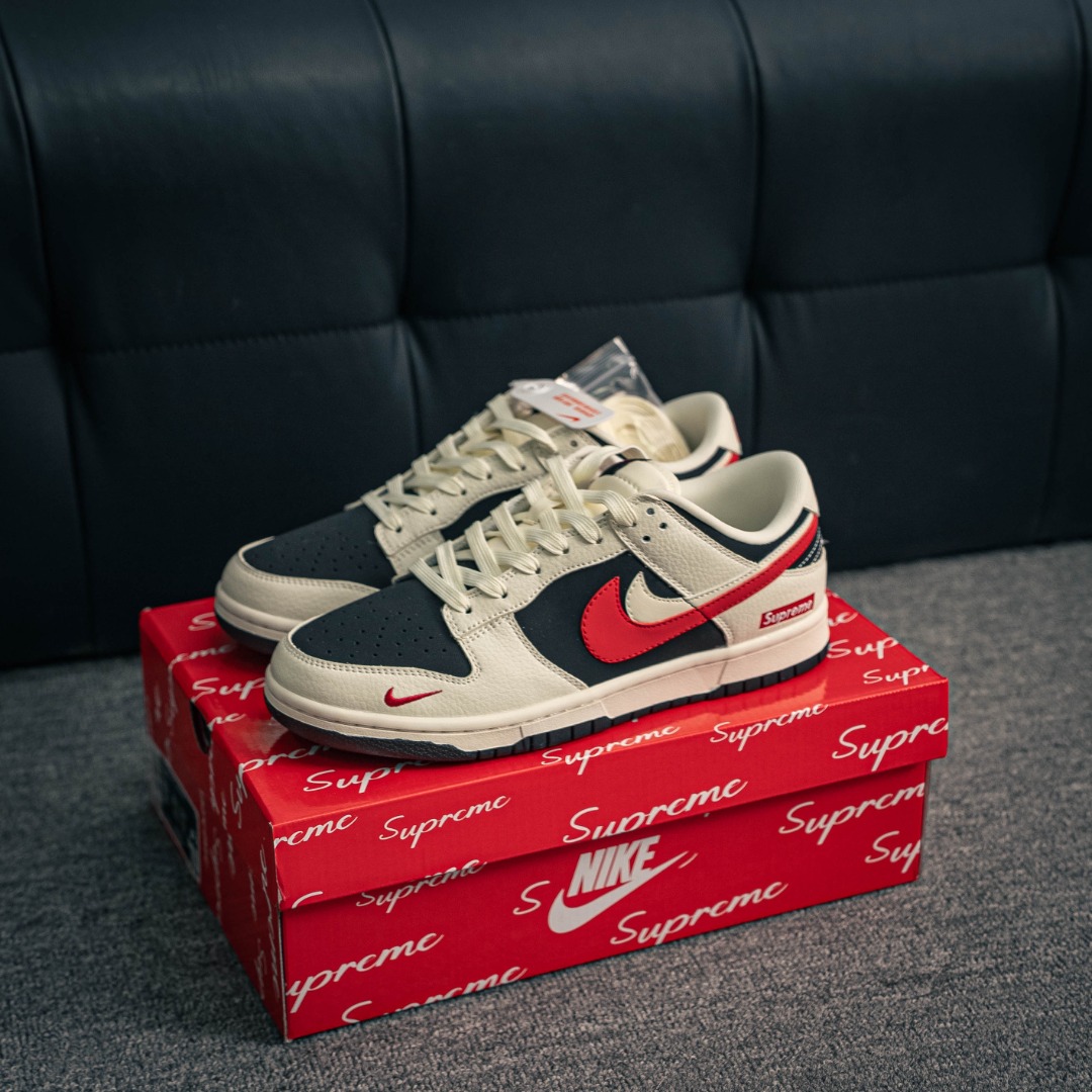 核心私 Nike Dunk 全套原楦原模倾力打造完美版型 独家原厂航空铝磨具打磨大底 鞋头坡度极致还原 无解鞋型 原盒原配 圈内天花板工艺 原厂冲刀 超高清洁度 全鞋零毛边皮料切割 货号:CS1688 102