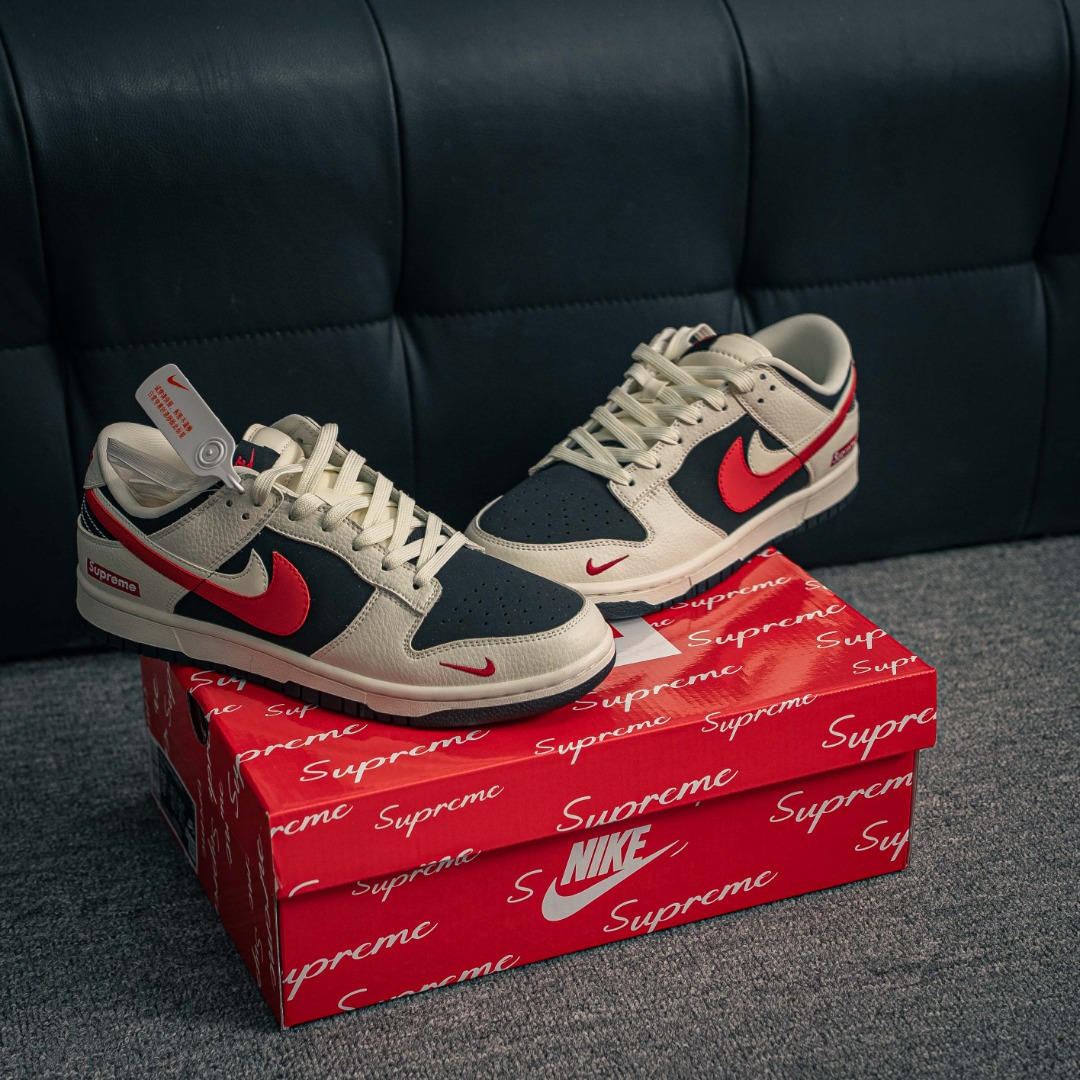 核心私 Nike Dunk 全套原楦原模倾力打造完美版型 独家原厂航空铝磨具打磨大底 鞋头坡度极致还原 无解鞋型 原盒原配 圈内天花板工艺 原厂冲刀 超高清洁度 全鞋零毛边皮料切割 货号:CS1688 102