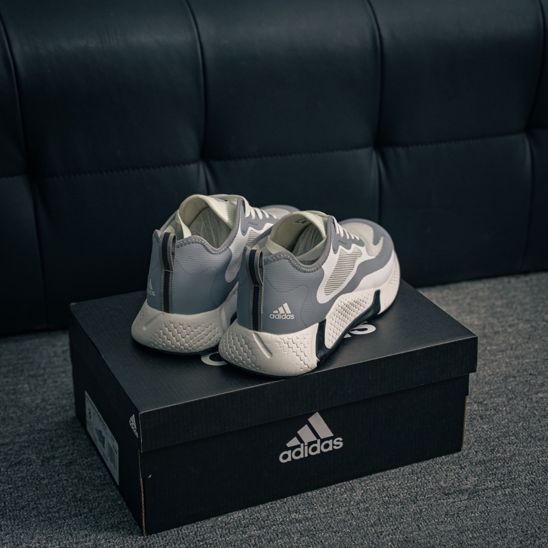 💰170         核心私

Adidas AlphaBounce Beyond m 阿尔法公司级真标网面休闲跑步鞋 工厂直销 优势推广 正确高弹轻量MD 德国马牌橡胶大底 内附专柜脚踏防尘纸、防水袋 
货号：CG3364
尺码：39 40 40.5 41 42 42.5 43 44 45
BF