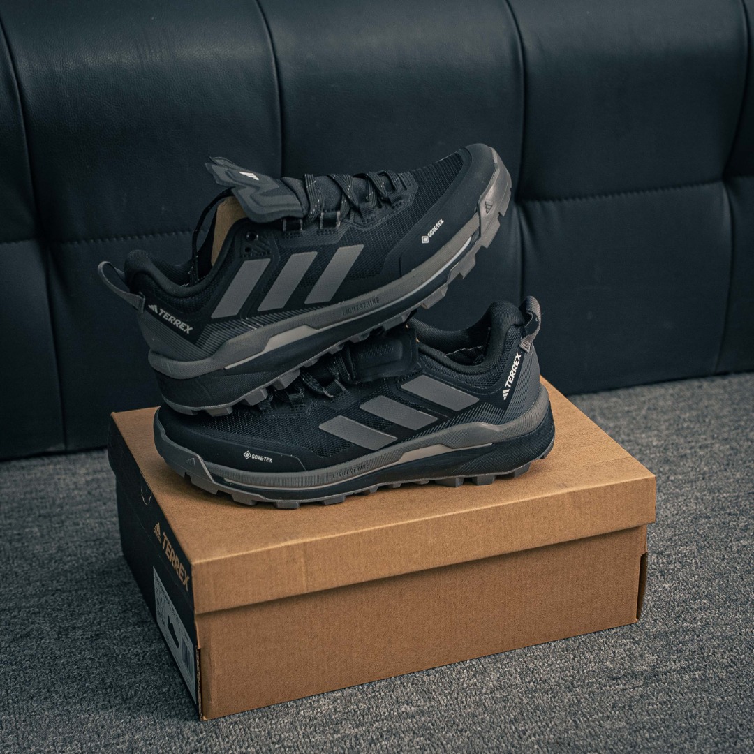 核心私 TERREX SKYCHASER TECH Adidas阿迪达斯男款运动鞋灰色系带缓震轻质舒适百搭 货号:IE9902