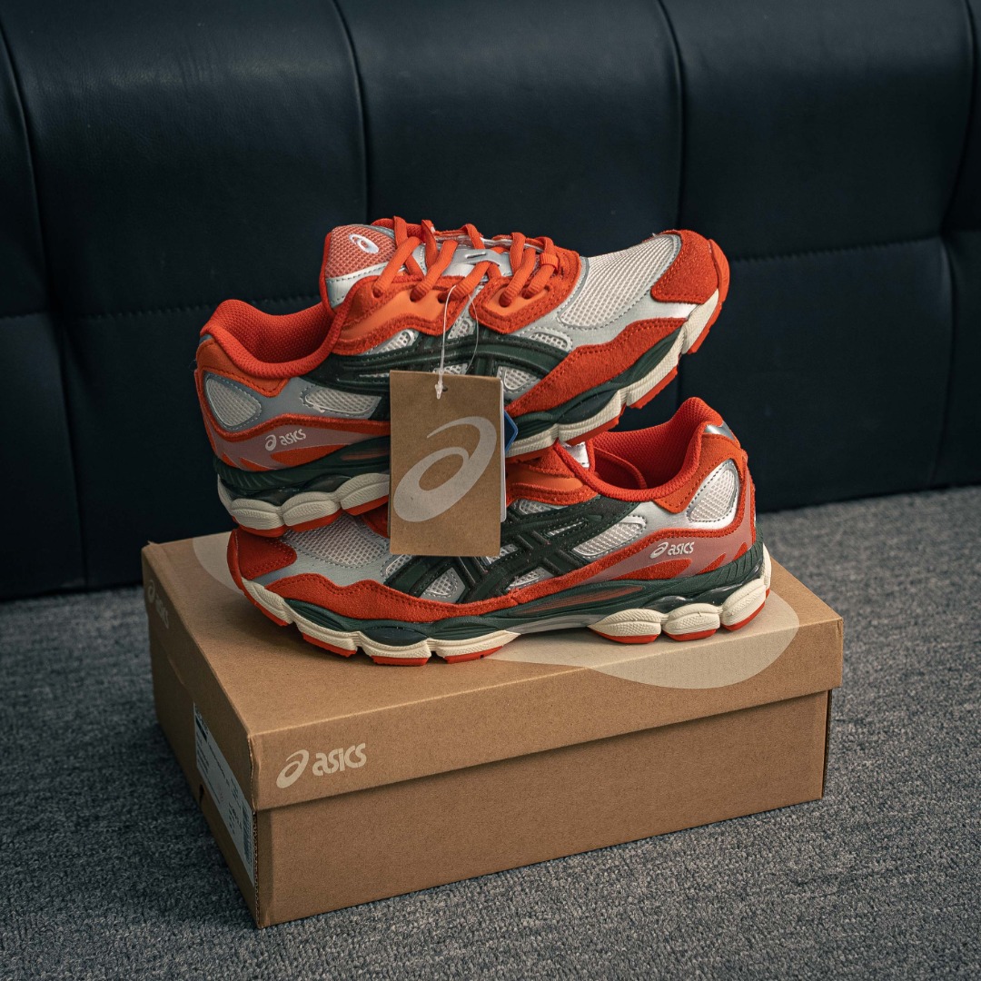 💰170        核心私

AsicsGel-NYC复古老爹鞋 单品 亚瑟士ASICSTIGER 新款休闲鞋 厚底街头运动休闲鞋，ASICS亚瑟士推出全新GEL-NYC，彰显纽约都市活力。这次的新系列融入了多个版本GEL的经典设计风格，广受好评。其设计灵感来源于GEL-NIMBUS 3,GEL-MC PLUS V 和 GEL-CUMULUS 16 这些往日经典鞋款。GEL-NYC使用GEL-CUMULUS 16鞋款的鞋楦设计,展现了独特的现代化美学。鞋底采用了轻质发泡材料,并在后跟和前掌处采用了ASICS亚瑟士核心科技——GEL缓震胶,赋予鞋款强大的缓冲性能,提供了更柔软舒适的穿着体验。而在原有设计的启发之上,此次鞋款采用更贴合当今潮流趋势的材料和创新技术,展现出纽约充满活力的都市精神。
货号：1201A789-251
尺码：36 36.5 37.5 38 38.5 39 40 40.5 41 42 42.5 43 44 45
1433