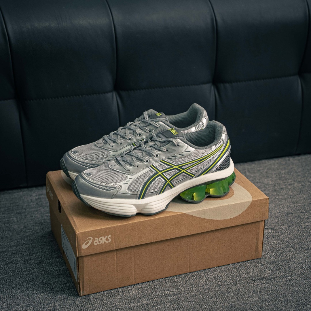 💰250         核心私

Asics Gel-Kinetic Fluent 
亚瑟士运动休闲透气专业跑鞋 
新一代缓震未来感跑鞋
鞋面复杂的切割和银色细节极具前卫风格
大底科技十足且独特外观的GEL
不仅在视觉上夺人眼球 同时可提供全天候的舒适缓冲
更多细节后半掌GEL+
前半掌FFBlast中底科技堆叠
KIKO风的设计语言拼接ASICS鞋体流线
耐磨材质耐磨性强,稳定性高抓地更牢,不易打滑
货号：1203A591-020
尺码：40 40.5 41.5 42 42.5 43.5 44 45
3116