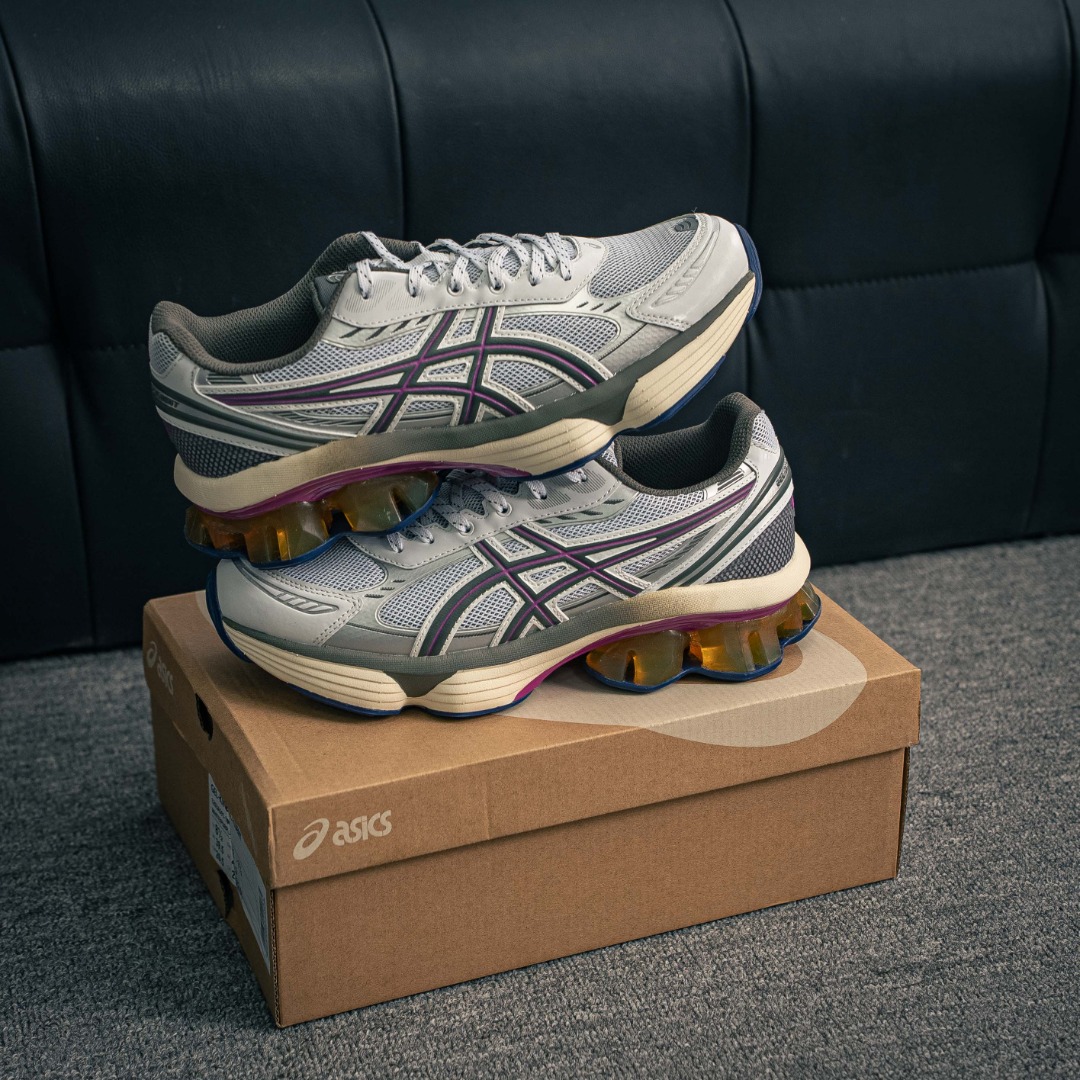 💰250         核心私

Asics Gel-Kinetic Fluent 
亚瑟士运动休闲透气专业跑鞋 
新一代缓震未来感跑鞋
鞋面复杂的切割和银色细节极具前卫风格
大底科技十足且独特外观的GEL
不仅在视觉上夺人眼球 同时可提供全天候的舒适缓冲
更多细节后半掌GEL+
前半掌FFBlast中底科技堆叠
KIKO风的设计语言拼接ASICS鞋体流线
耐磨材质耐磨性强,稳定性高抓地更牢,不易打滑
货号：1203A591-100
尺码：40 40.5 41.5 42 42.5 43.5 44 45
3116