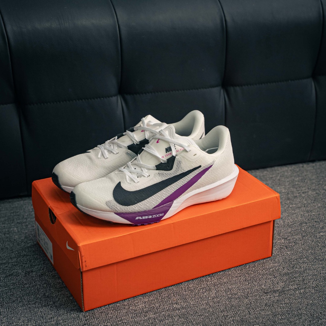 核心私 NIKE AIR ZOOM RIVAL FLY 4超弹透气轻量跑步鞋鞋款搭载 Flyknit 材料 出众弹性 易于穿脱 采用React技术 轻盈耐 跑步健身房锻炼最佳选择之一 货号:FV6040 100 as