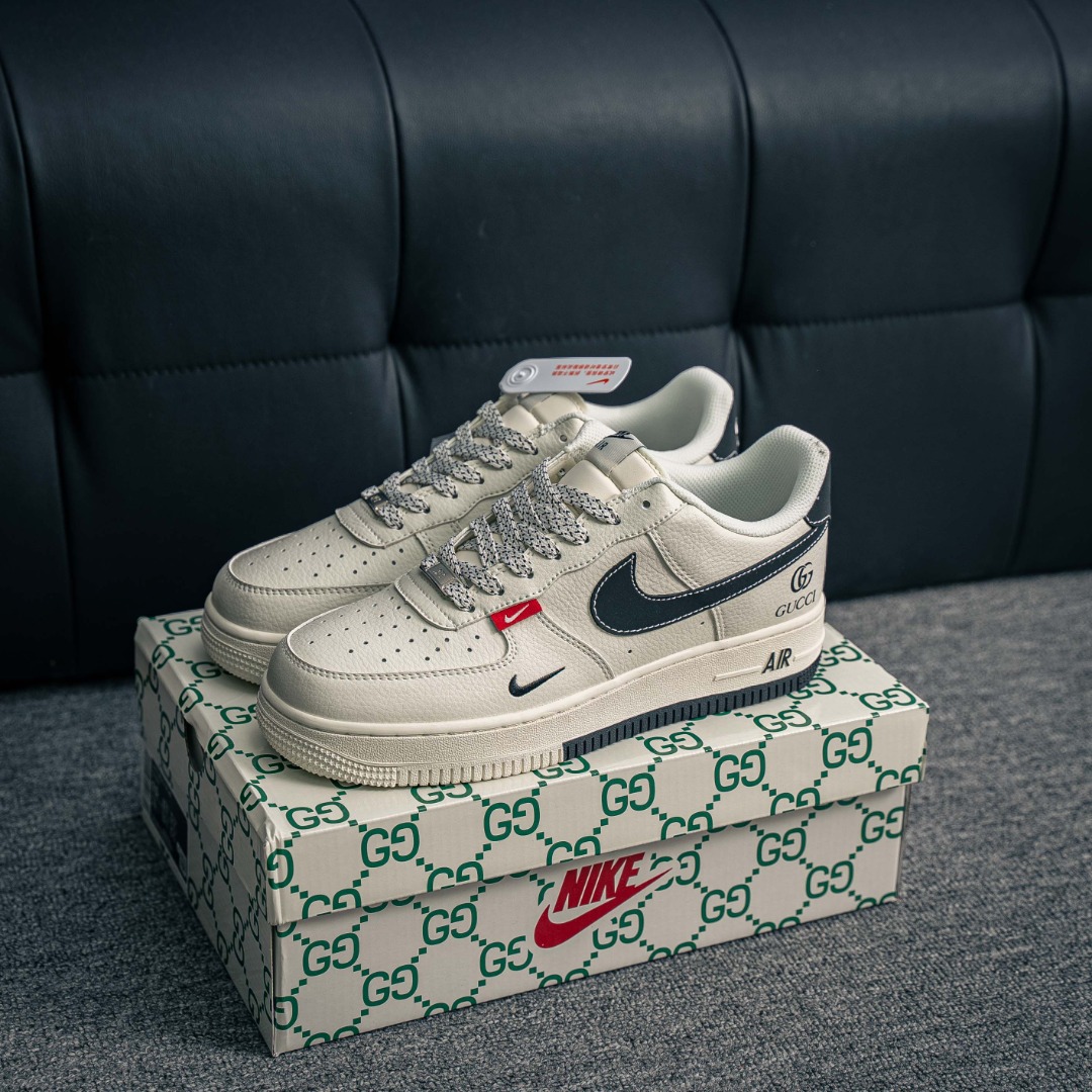 [Air Force Series]Air Force One low Gucci white black hook small red label Air