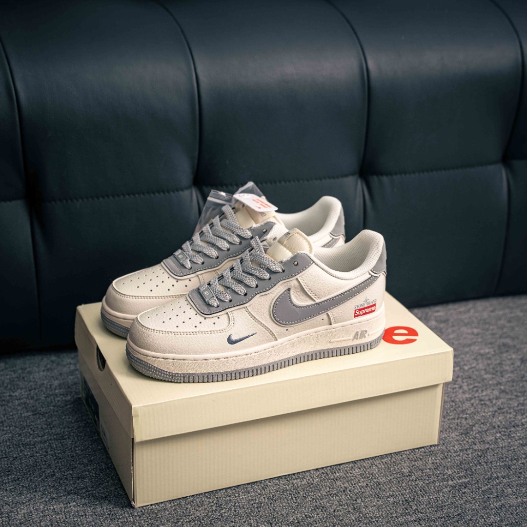 [Air Force Series]Air Force One low white gray sky stars supAirForce1 Original