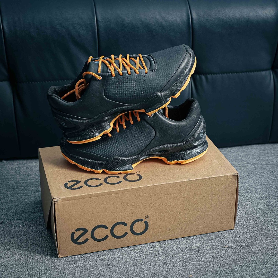 300 ECCO爱步运动鞋男 双色拼接透气舒适跑步鞋-Chinese UA Cheap High Quatity Brand Clothes Bags handbags Sneakers wholesale wholesaler seller from China Factory suppliers Fashion Clothing Shoes best Quality Beautiful Price 300 ECCO爱步运动鞋男 双色拼接透气舒适跑步鞋