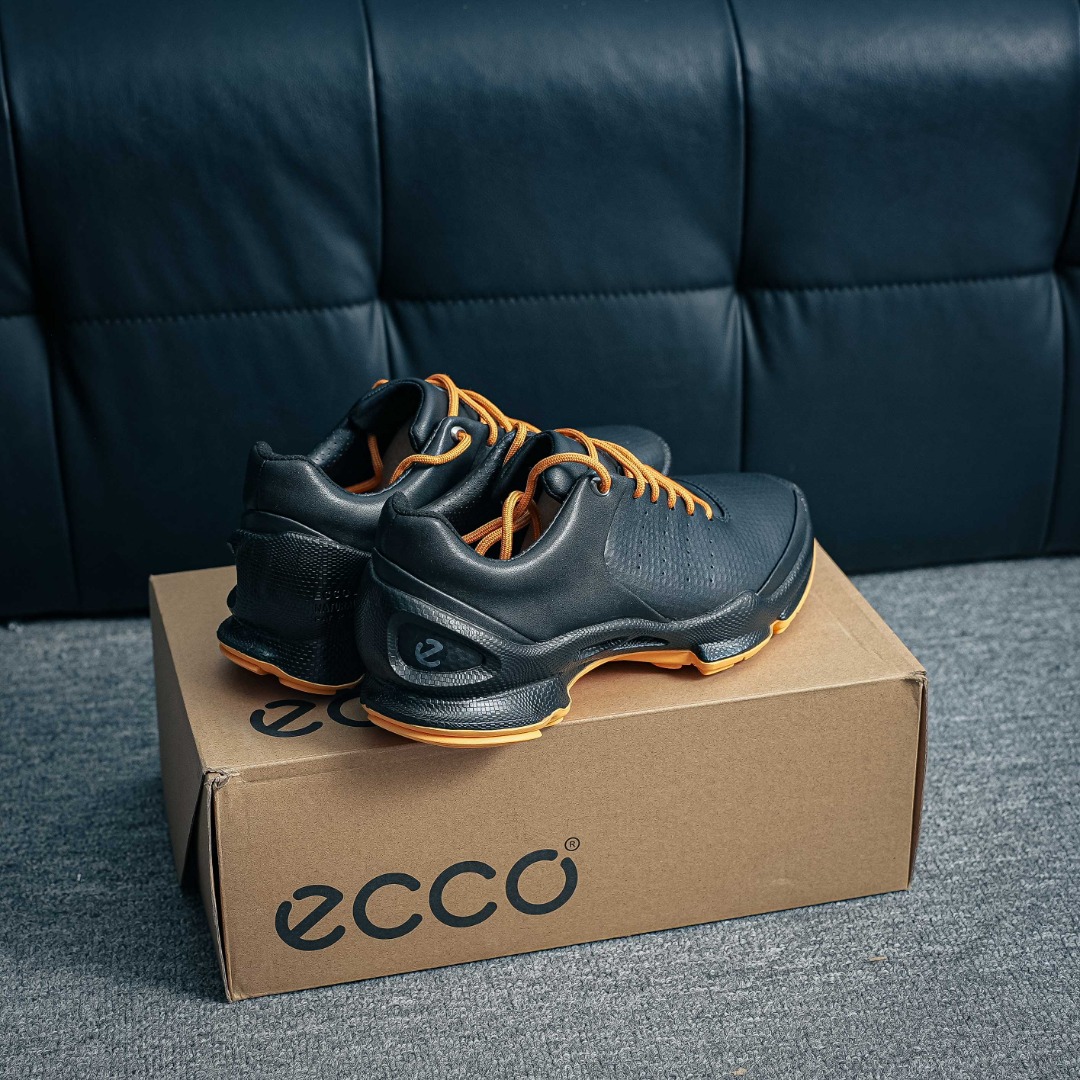 300 ECCO爱步运动鞋男 双色拼接透气舒适跑步鞋-Chinese UA Cheap High Quatity Brand Clothes Bags handbags Sneakers wholesale wholesaler seller from China Factory suppliers Fashion Clothing Shoes best Quality Beautiful Price 300 ECCO爱步运动鞋男 双色拼接透气舒适跑步鞋