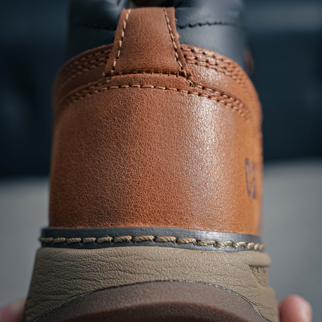 300 美国原装FOOTWEAR/CAT卡特#724390高邦保暖休闲复古潮鞋天猫同款军靴卡特工装鞋-Chinese UA Cheap High Quatity Brand Clothes Bags handbags Sneakers wholesale wholesaler seller from China Factory suppliers Fashion Clothing Shoes best Quality Beautiful Price 300 美国原装FOOTWEAR/CAT卡特#724390高邦保暖休闲复古潮鞋天猫同款军靴卡特工装鞋