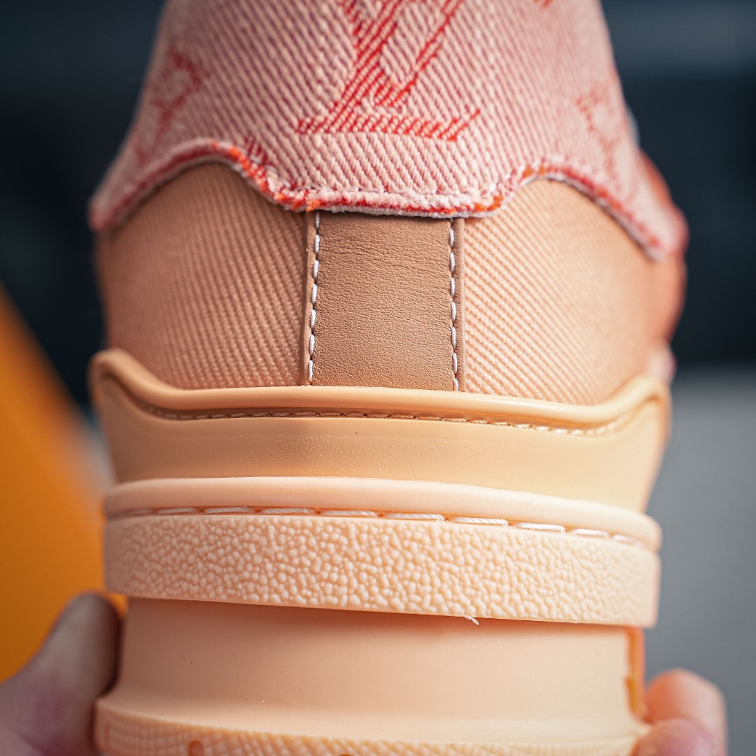 420 LV ARCH LICHT SNEAKER LV路易威登低帮板鞋-Chinese UA Cheap High Quatity Brand Clothes Bags handbags Sneakers wholesale wholesaler seller from China Factory suppliers Fashion Clothing Shoes best Quality Beautiful Price 420 LV ARCH LICHT SNEAKER LV路易威登低帮板鞋