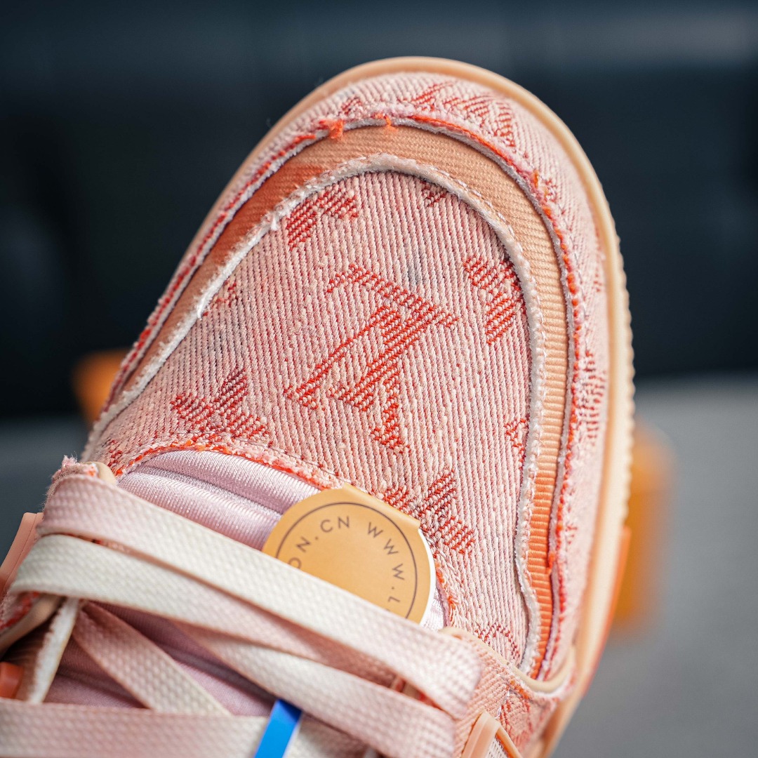 420 LV ARCH LICHT SNEAKER LV路易威登低帮板鞋-Chinese UA Cheap High Quatity Brand Clothes Bags handbags Sneakers wholesale wholesaler seller from China Factory suppliers Fashion Clothing Shoes best Quality Beautiful Price 420 LV ARCH LICHT SNEAKER LV路易威登低帮板鞋