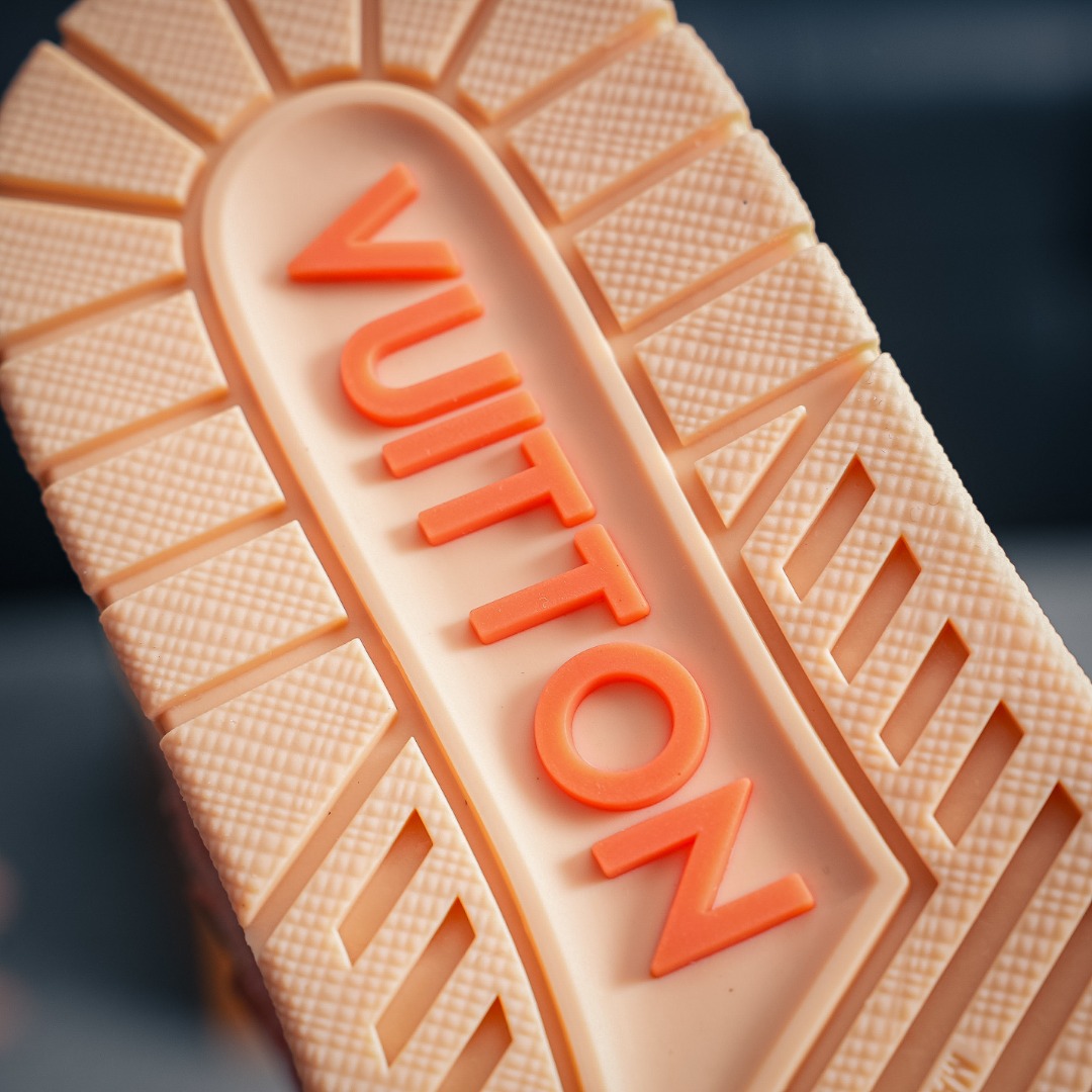 420 LV ARCH LICHT SNEAKER LV路易威登低帮板鞋-Chinese UA Cheap High Quatity Brand Clothes Bags handbags Sneakers wholesale wholesaler seller from China Factory suppliers Fashion Clothing Shoes best Quality Beautiful Price 420 LV ARCH LICHT SNEAKER LV路易威登低帮板鞋