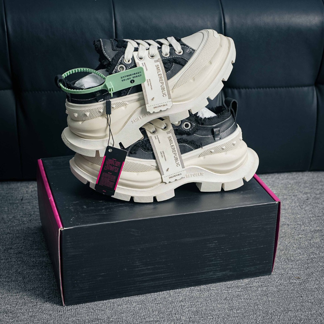 380 25s早春最新款SMILEREPUBLIC 三周年 檀健次老爹鞋2.0系列-Chinese UA Cheap High Quatity Brand Clothes Bags handbags Sneakers wholesale wholesaler seller from China Factory suppliers Fashion Clothing Shoes best Quality Beautiful Price 380 25s早春最新款SMILEREPUBLIC 三周年 檀健次老爹鞋2.0系列