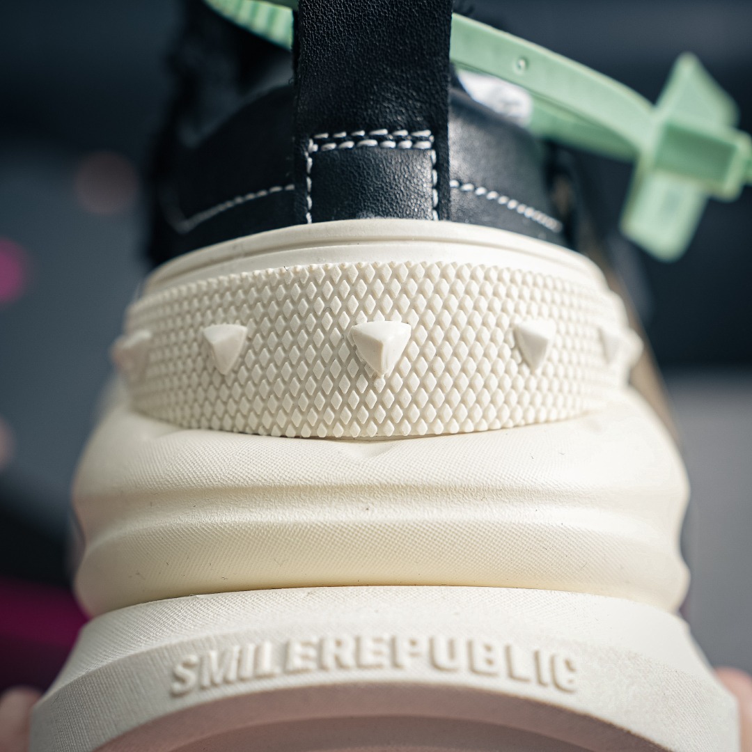 380 25s早春最新款SMILEREPUBLIC 三周年 檀健次老爹鞋2.0系列-Chinese UA Cheap High Quatity Brand Clothes Bags handbags Sneakers wholesale wholesaler seller from China Factory suppliers Fashion Clothing Shoes best Quality Beautiful Price 380 25s早春最新款SMILEREPUBLIC 三周年 檀健次老爹鞋2.0系列