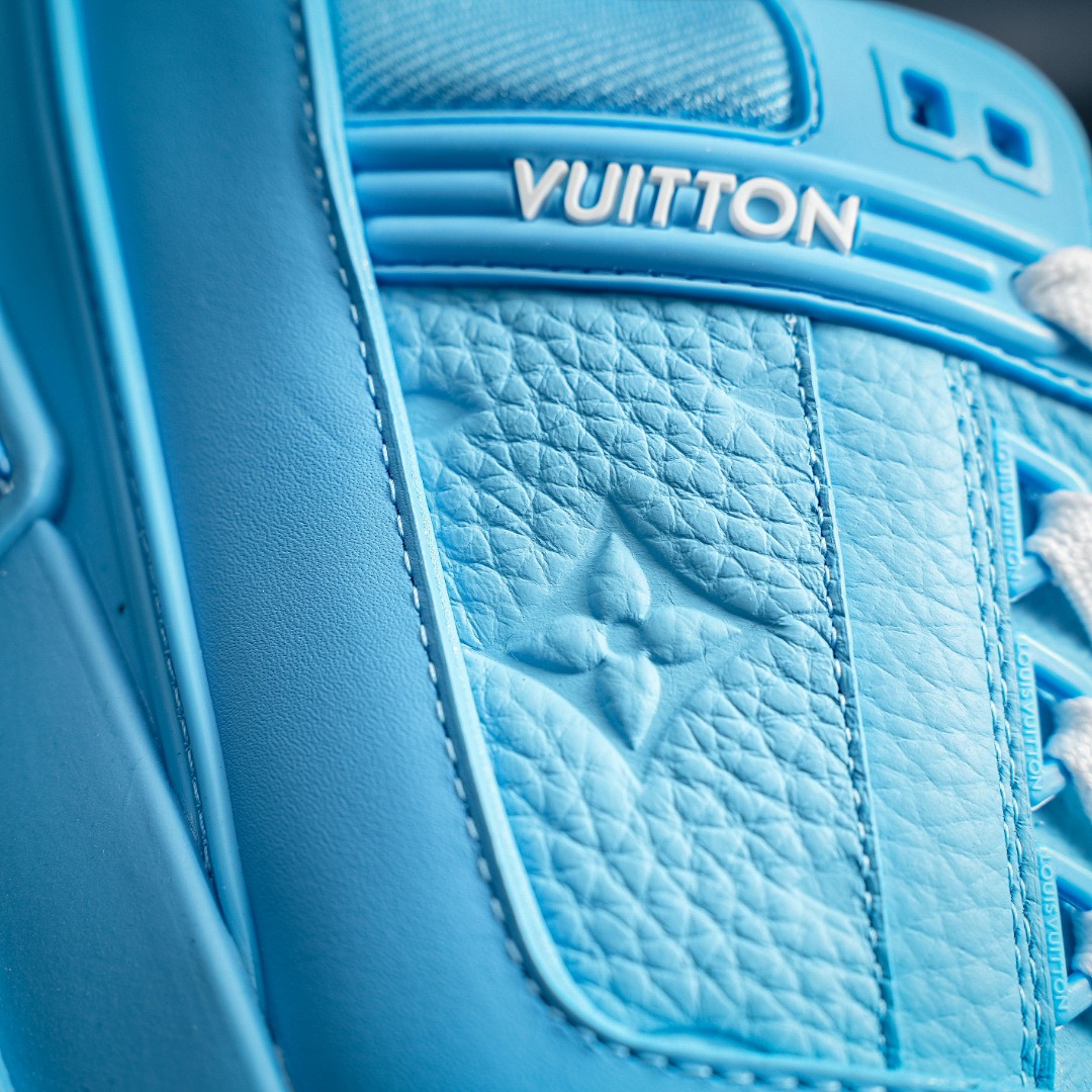 420 路易威登Louis Vuitton Trainer Sneaker Low 运动系列低帮复古百搭休闲运动文化篮球板鞋“ Virgil Abloh 从复古篮球鞋汲取灵感-Chinese UA Cheap High Quatity Brand Clothes Bags handbags Sneakers wholesale wholesaler seller from China Factory suppliers Fashion Clothing Shoes best Quality Beautiful Price 420 路易威登Louis Vuitton Trainer Sneaker Low 运动系列低帮复古百搭休闲运动文化篮球板鞋“ Virgil Abloh 从复古篮球鞋汲取灵感