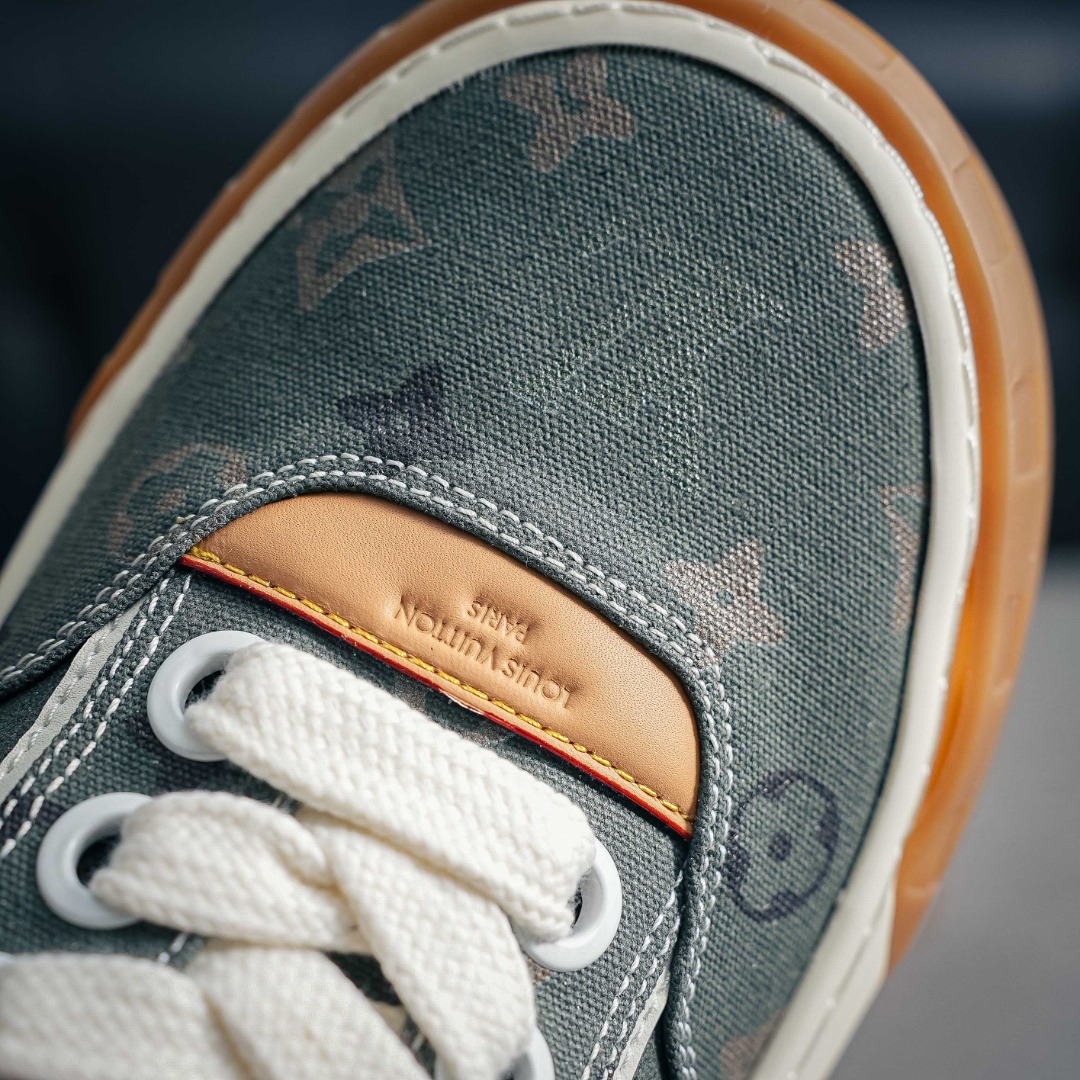 360 路易威登LOUIS VUITTON Tilted Low Sneakers 倾斜系列低帮复古休闲运动文化百搭板鞋“LV组合tpu生胶底”1AJAM2-Chinese UA Cheap High Quatity Brand Clothes Bags handbags Sneakers wholesale wholesaler seller from China Factory suppliers Fashion Clothing Shoes best Quality Beautiful Price 360 路易威登LOUIS VUITTON Tilted Low Sneakers 倾斜系列低帮复古休闲运动文化百搭板鞋“LV组合tpu生胶底”1AJAM2
