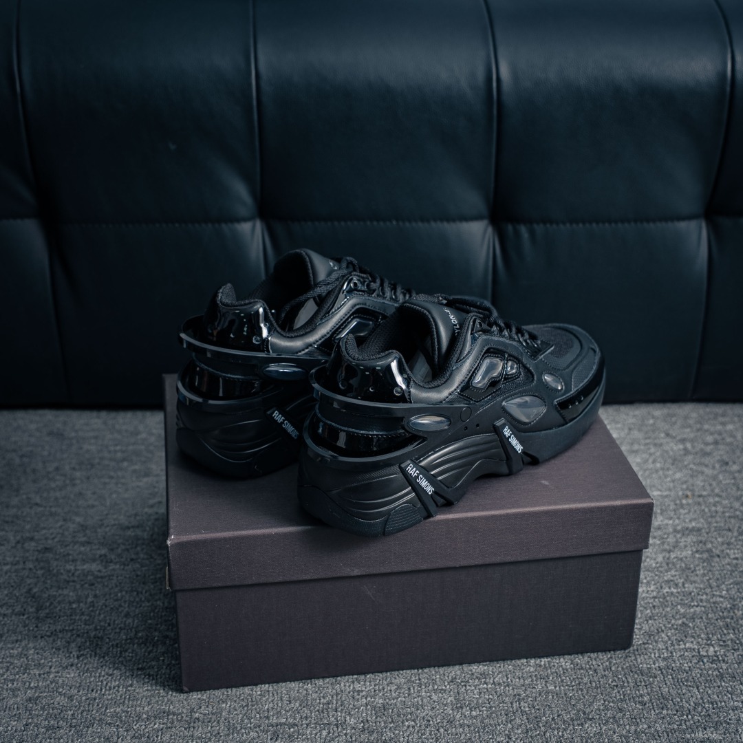 320 RAF SIMONS CYLON-21 徽标 皮革款 来自比利时设计师 HR740011L-Chinese UA Cheap High Quatity Brand Clothes Bags handbags Sneakers wholesale wholesaler seller from China Factory suppliers Fashion Clothing Shoes best Quality Beautiful Price 320 RAF SIMONS CYLON-21 徽标 皮革款 来自比利时设计师 HR740011L