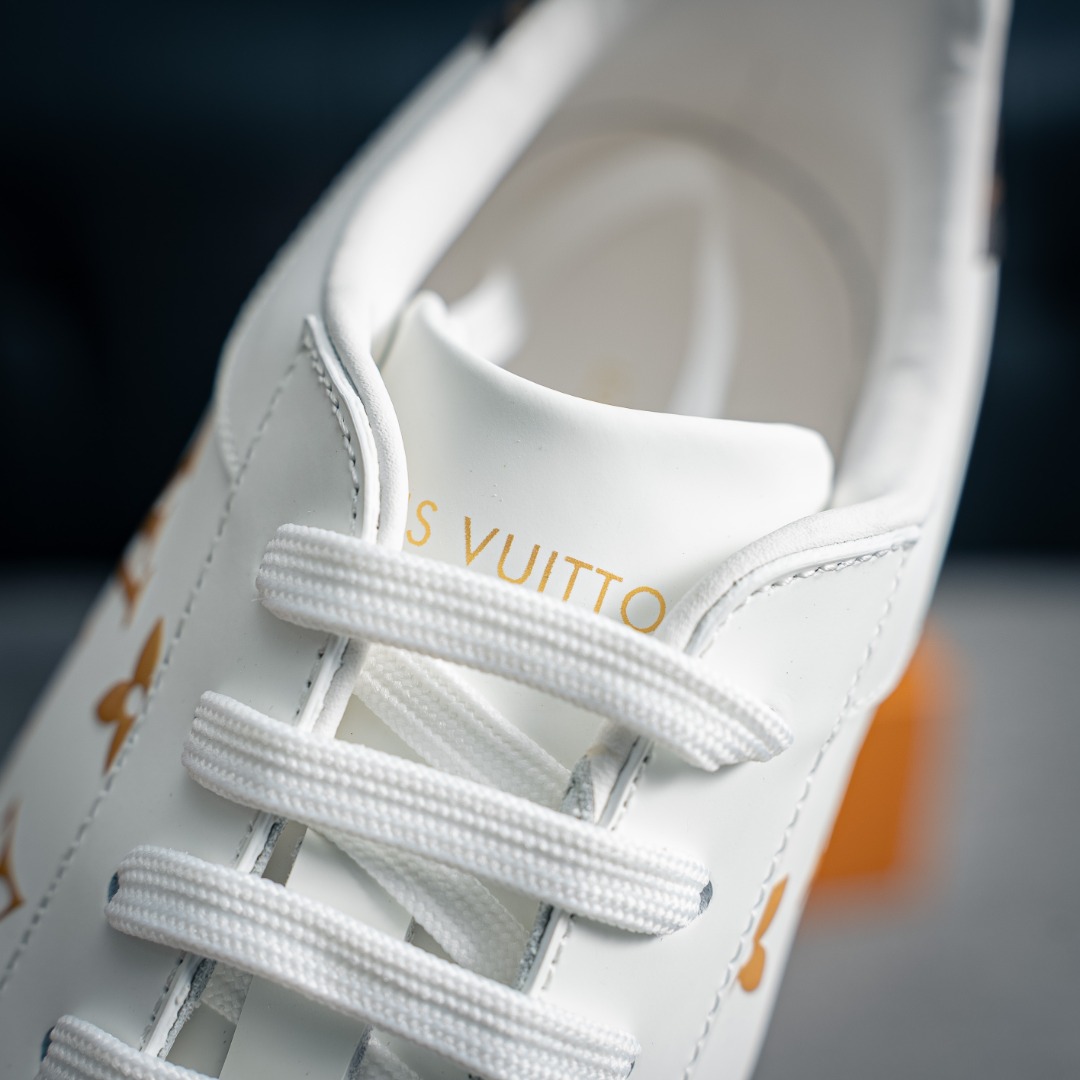 340 Louis Vuitton New Arrival 系列 LV Time Out 情侣小白鞋小白鞋-Chinese UA Cheap High Quatity Brand Clothes Bags handbags Sneakers wholesale wholesaler seller from China Factory suppliers Fashion Clothing Shoes best Quality Beautiful Price 340 Louis Vuitton New Arrival 系列 LV Time Out 情侣小白鞋小白鞋