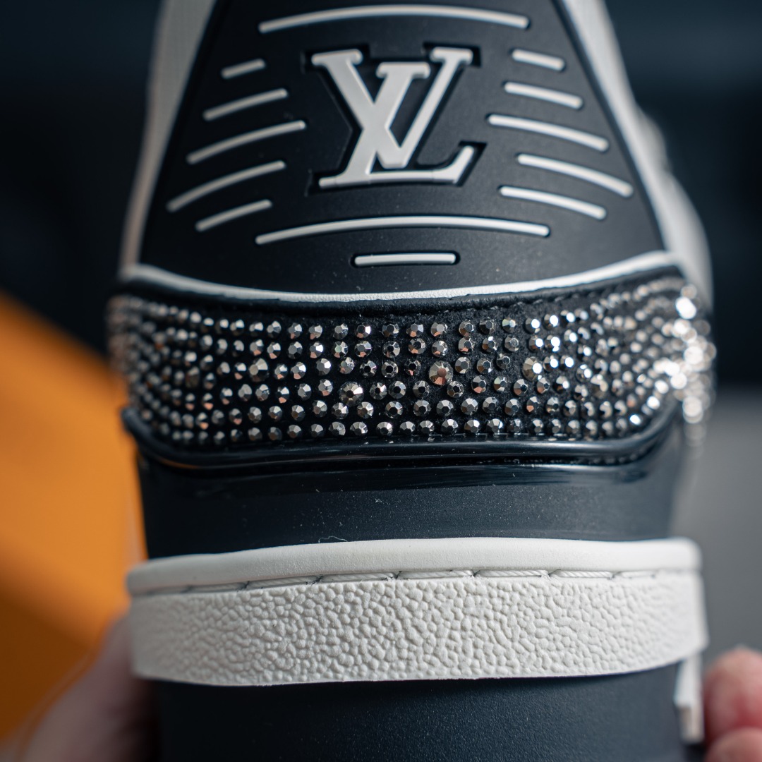 420 路易威登Louis Vuitton Trainer Sneaker Low 运动系列低帮复古百搭休闲运动文化篮球板鞋-Chinese UA Cheap High Quatity Brand Clothes Bags handbags Sneakers wholesale wholesaler seller from China Factory suppliers Fashion Clothing Shoes best Quality Beautiful Price 420 路易威登Louis Vuitton Trainer Sneaker Low 运动系列低帮复古百搭休闲运动文化篮球板鞋