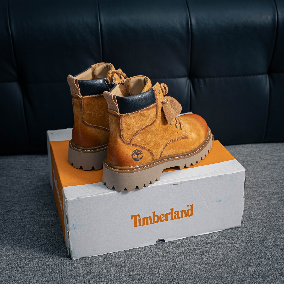 240 特价福利 Timberland添柏岚/天伯伦 秋冬新品(毛绒内里保暖锁热)秋冬必备户外休闲大黄靴系列-Chinese UA Cheap High Quatity Brand Clothes Bags handbags Sneakers wholesale wholesaler seller from China Factory suppliers Fashion Clothing Shoes best Quality Beautiful Price 240 特价福利 Timberland添柏岚/天伯伦 秋冬新品(毛绒内里保暖锁热)秋冬必备户外休闲大黄靴系列