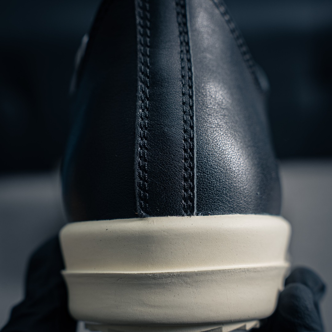 350 RO欧文斯 Rickowens 一比一规格礼盒装外加定制欧文斯保护盒配有日文-Chinese UA Cheap High Quatity Brand Clothes Bags handbags Sneakers wholesale wholesaler seller from China Factory suppliers Fashion Clothing Shoes best Quality Beautiful Price 350 RO欧文斯 Rickowens 一比一规格礼盒装外加定制欧文斯保护盒配有日文