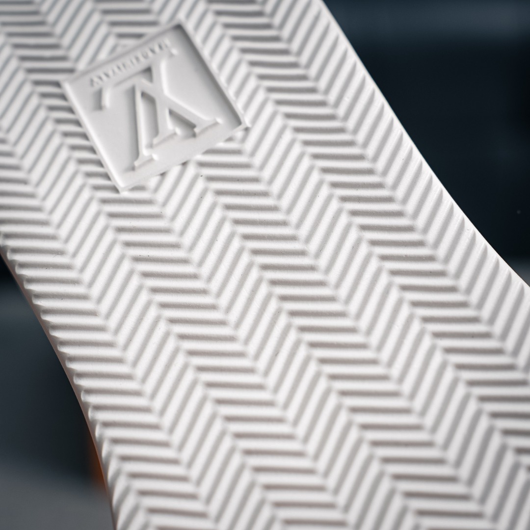 LOUIS VUITTON Beverly Hills 牛皮革 圆头系带 低帮 板鞋 男款