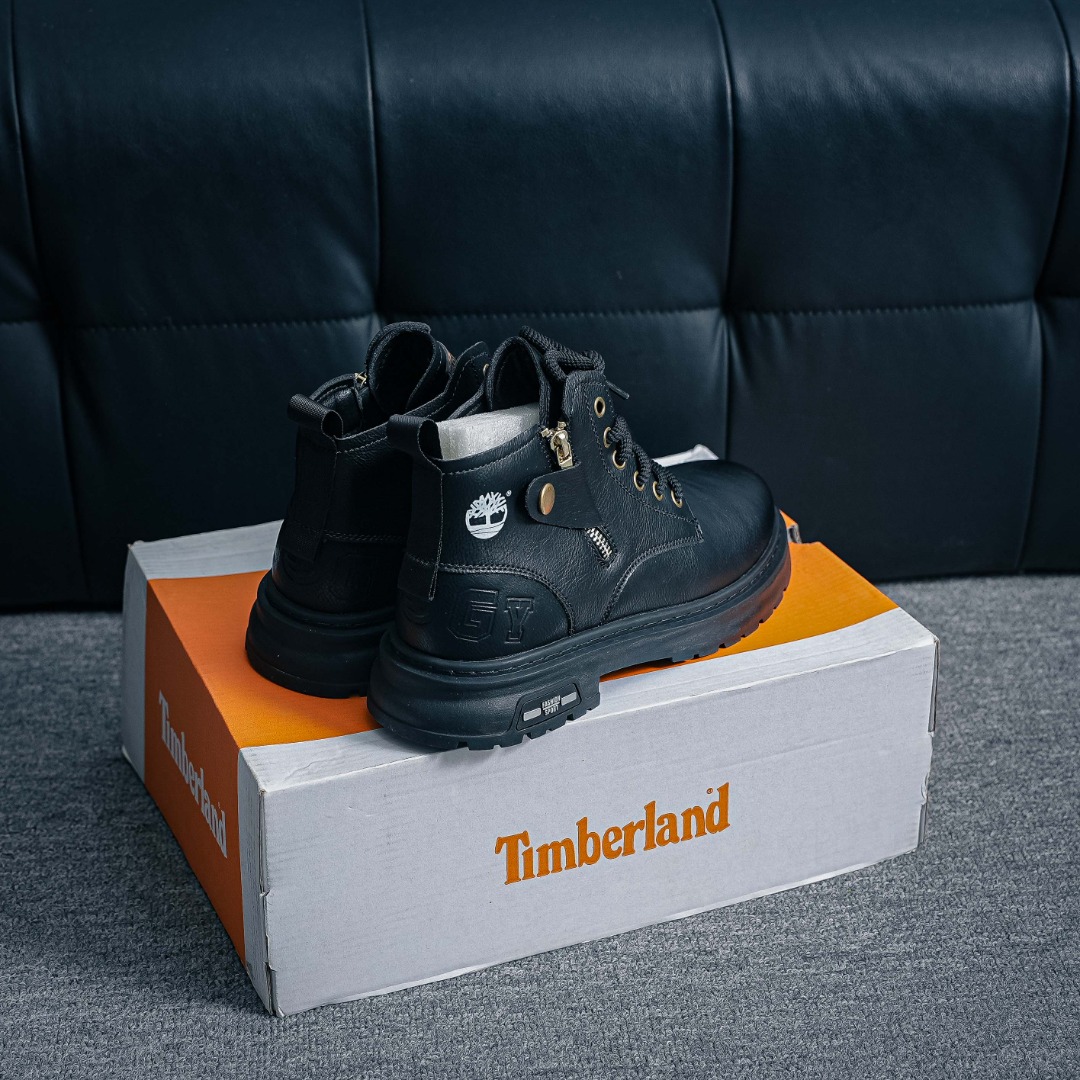 新货Timberland添柏岚/天伯伦户外中帮休闲大黄靴-Top High Quatity Cheap Sneakers Fashion Clothing Clothes Bags handbags Shoes of all Brand wholesale With The best Quality And Beautiful Price from China Factory Chinese suppliers wholesaler seller 新货Timberland添柏岚/天伯伦户外中帮休闲大黄靴
