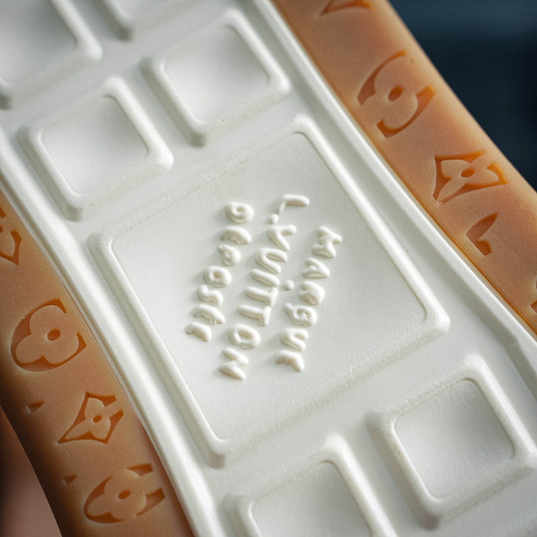 LOUIS VUITTON Tilted 系列 2026 早春全新上架 LV 路易威登 Tilted Low Sneakers 倾斜系列低帮复古休闲运动板鞋-Top High Quatity Cheap Sneakers Fashion Clothing Clothes Bags handbags Shoes of all Brand wholesale With The best Quality And Beautiful Price from China Factory Chinese suppliers wholesaler seller LOUIS VUITTON Tilted 系列 2026 早春全新上架 LV 路易威登 Tilted Low Sneakers 倾斜系列低帮复古休闲运动板鞋