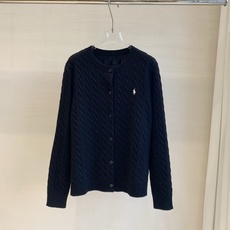 🛒𝐍𝐄𝐖 · 𝟐𝟎𝟐6/爆款现货 【原单品质】RL*|2026新款麻花圆领针织开衫 系列款 老钱风穿搭 气质百搭绝美 🛒𝐍𝐄𝐖 · 𝟐𝟎𝟐6/爆款现货 【原单品质】RL*|2026新款麻花圆领针织开衫 系列款 老钱风穿搭 气质百搭绝美